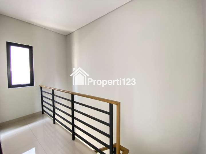 Rumah Siap Huni Cluster Viola Summarecon Crown Gading Bekasi - 4