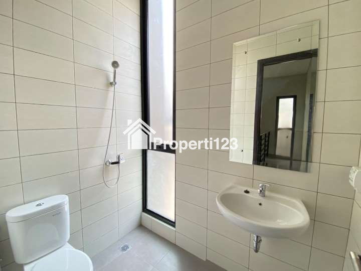 Rumah Siap Huni Cluster Viola Summarecon Crown Gading Bekasi - 7