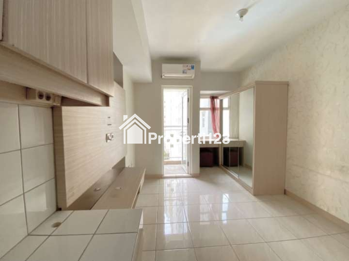 Apartemen View Kolam Renang The SpringLake Summarecon Bekasi - 1