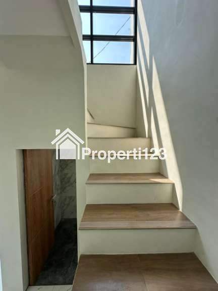 Dijual Rumah Modern Classic Siap Huni Di Sawojajar 2 Malang - 4