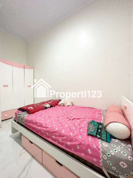 Dijual Rumah 2 Lantai Rooftop di Bintara Bekasi Bonus Furniture - 7