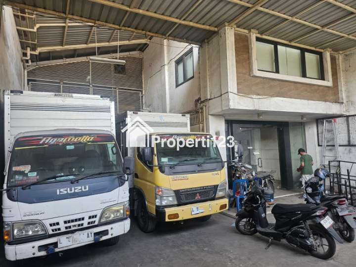 Gudang 2 Lantai Siap Pakai Raya Brigjen Katamso Waru Strategis - 5
