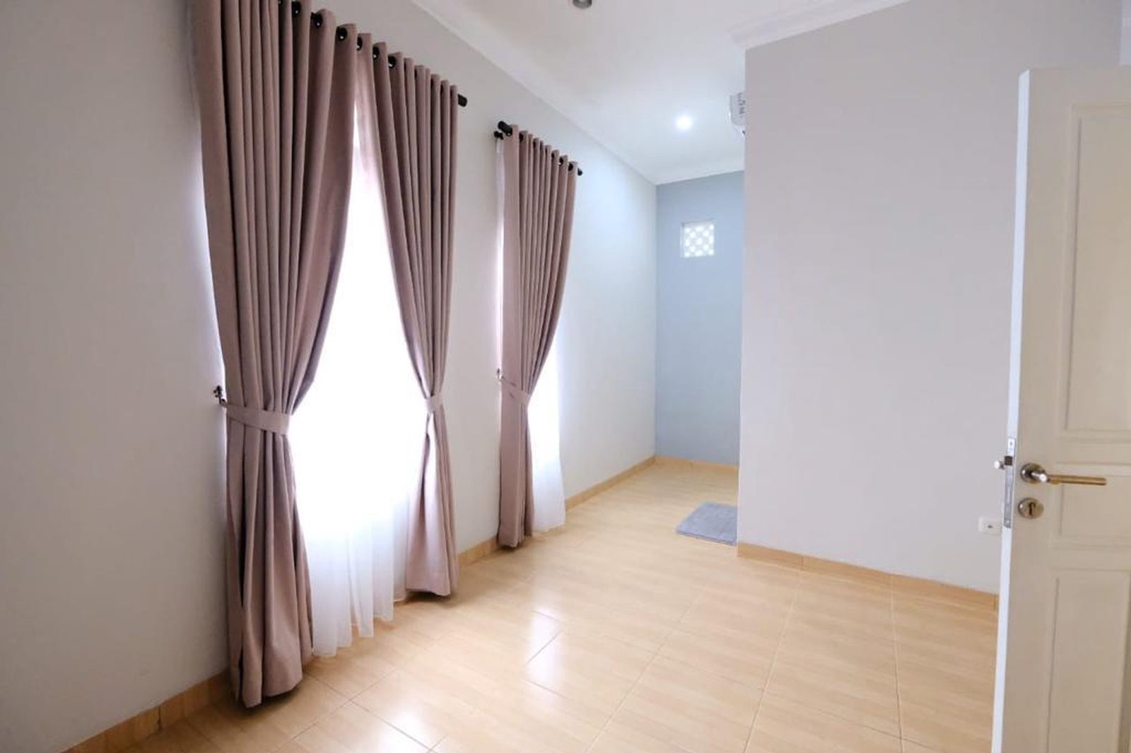 Rumah Disewakan di Pejaten Barat - 10