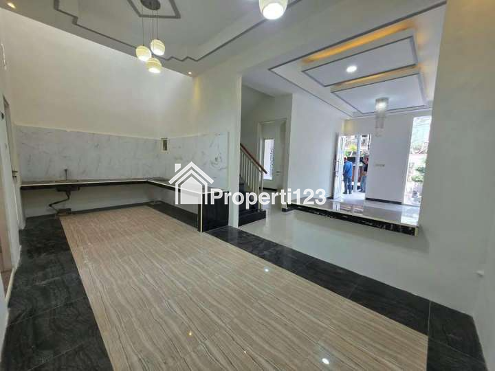 Rumah Murah FULL Renovasi Di Istana Mentari Sidoarjo - 4