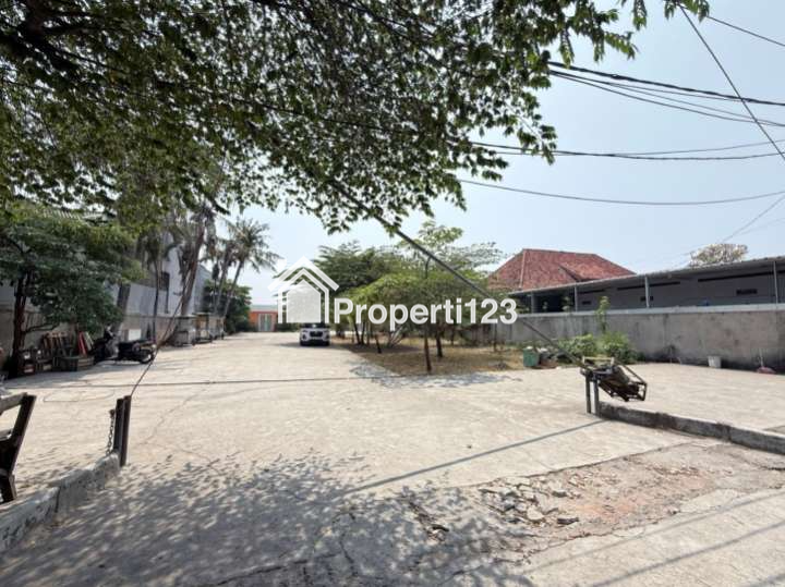 Tanah Jalan Raya Teluk Jambe Dekat Galuh Mas Karawang Barat - 1