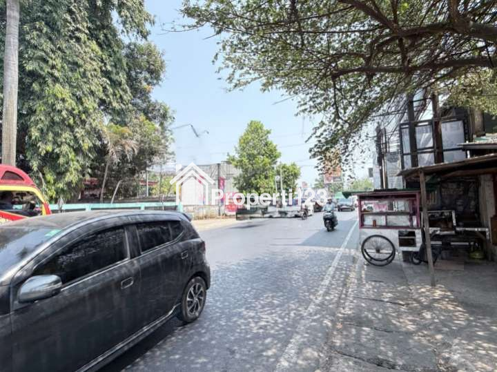 Tanah Jalan Raya Teluk Jambe Dekat Galuh Mas Karawang Barat - 7