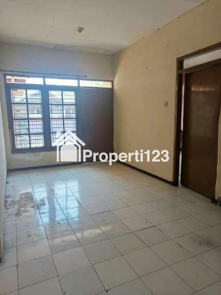 Dijual Rumah Lokasi Strategis (Hitung Tanah Saja) di Sidoarjo - 5