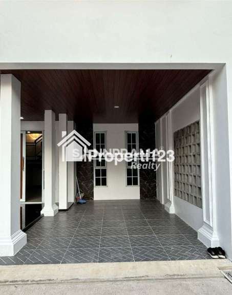 Rumah 2 lantai disain mewah di Beji Depok - 10