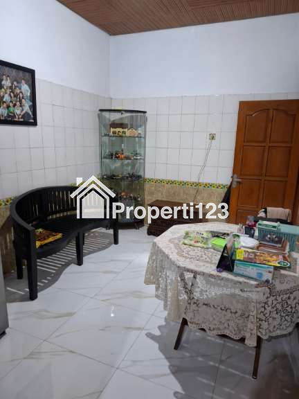 Dijual Rumah Terawat Siap Huni Di Dukuh Kupang Surabaya - 7