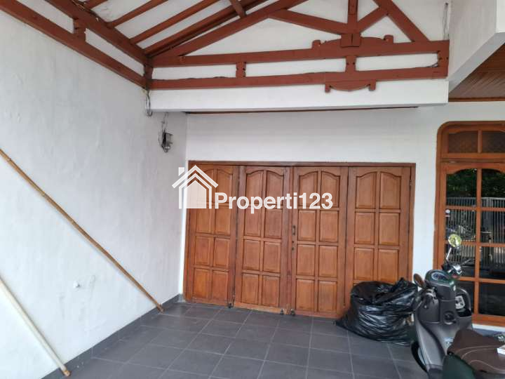 Dijual Rumah Terawat Siap Huni Di Dukuh Kupang Surabaya - 3