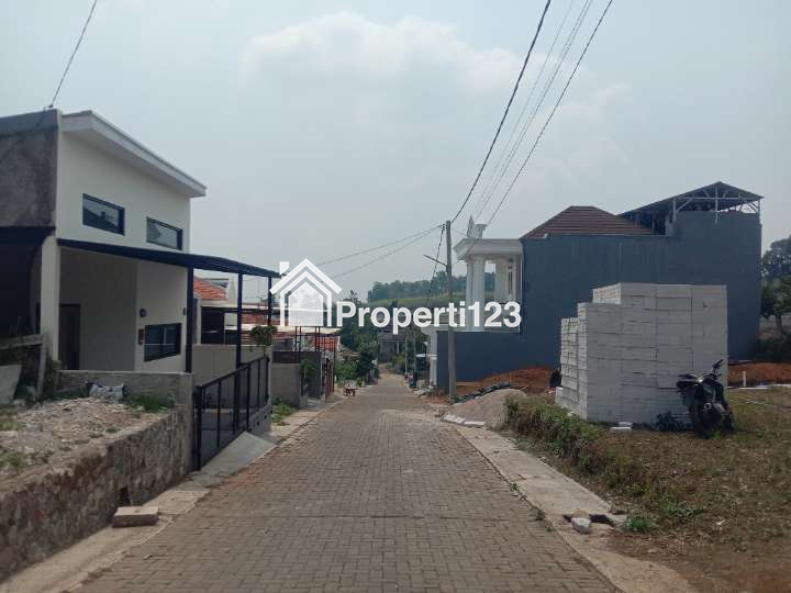 Tanah datar dalam komplek dekat tol Padalarang Bandung Barat - 1