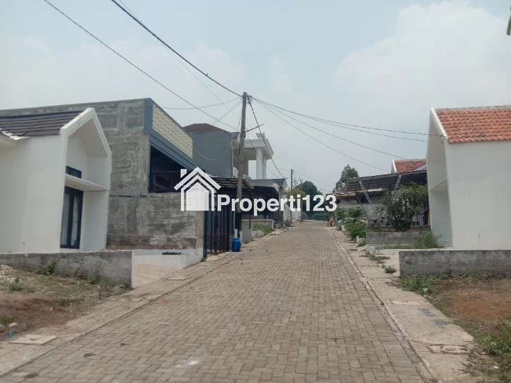 Tanah datar dalam komplek dekat tol Padalarang Bandung Barat - 4