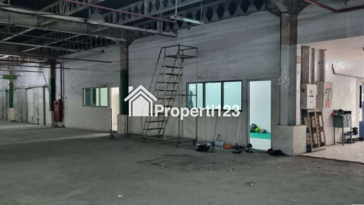 Gudang Strategis Jalan Raya Cikarang Cibarusah Cikarang Barat - 12