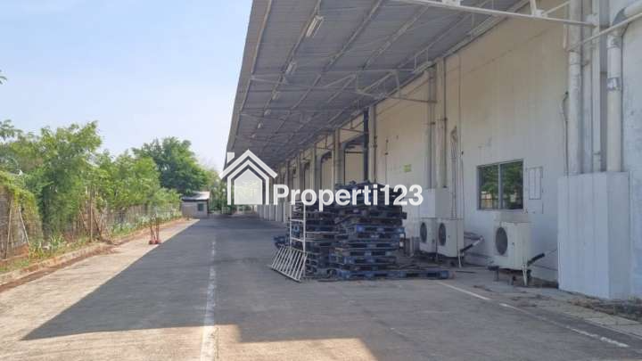 Gudang Strategis Jalan Raya Cikarang Cibarusah Cikarang Barat - 2