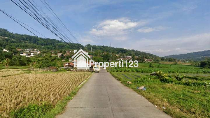Sawah Produktif Harga Murah 5120 m2 SHM Dilewati Irigasi Masa Panen 3 Kali Pertahun Sudah Ada Jalan Desa Hanya 1,8 km dari Alun-alun Sumedang - 6