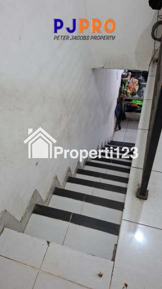 Dijual Ruko Bagus 2,5 Lantai di Jalan Marakas Pondok Ungu Permai Bekasi - 5