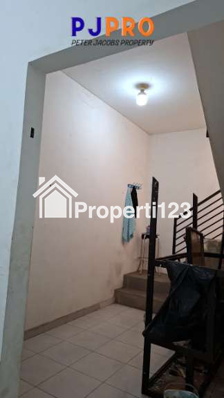 Dijual Ruko Bagus 2,5 Lantai di Jalan Marakas Pondok Ungu Permai Bekasi - 4