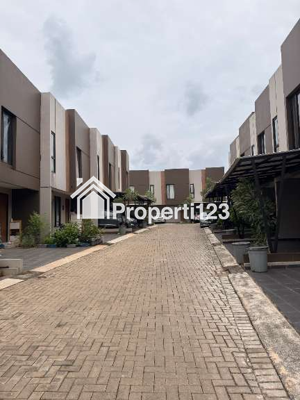 Rumah second semi furnished di cluster area Pamulang - 2