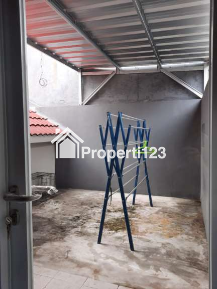 DIJUAL CEPAT - Rumah 2 Lantai Strategis di Islamic Village Karawaci - Jl. Gerbang Arafah II - SHM LT 105 LB 100 - 5
