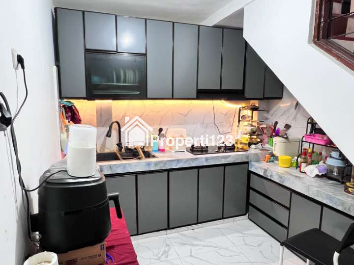Rumah Murah Semi Furnished Full Renovasi Siap Huni Di Mulyosari Mulyorejo Surabaya Timur - 4