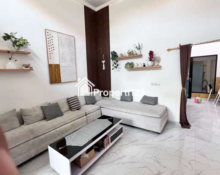 Rumah Murah Semi Furnished Full Renovasi Siap Huni Di Mulyosari Mulyorejo Surabaya Timur - 2