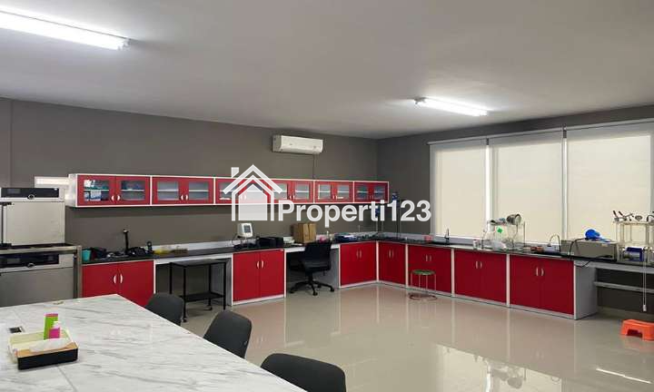 Gudang 894 m2 Siap Pakai Free Furnish Tanah 917 m2 Bangunan Tahun 2023  di Kawasan Sentul Industrial Estate Bogor Jawa Barat - 6