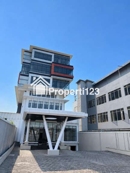 Gedung Kantor Baru Strategis Bidara Cina Jatinegara Jakarta Timur - 1