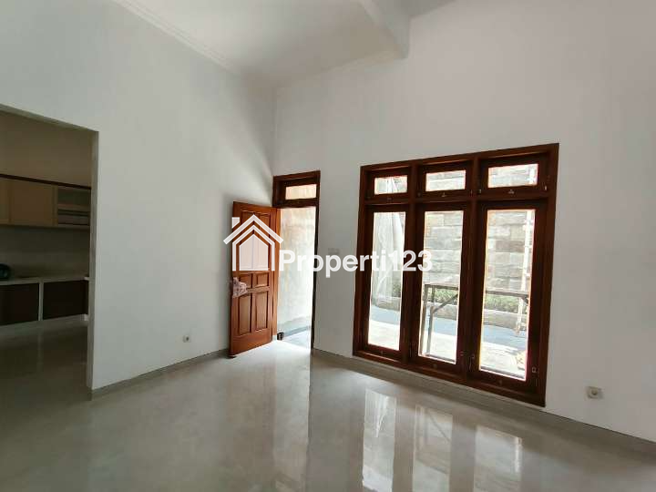 Di jual rumah baru di sumber solo - 2