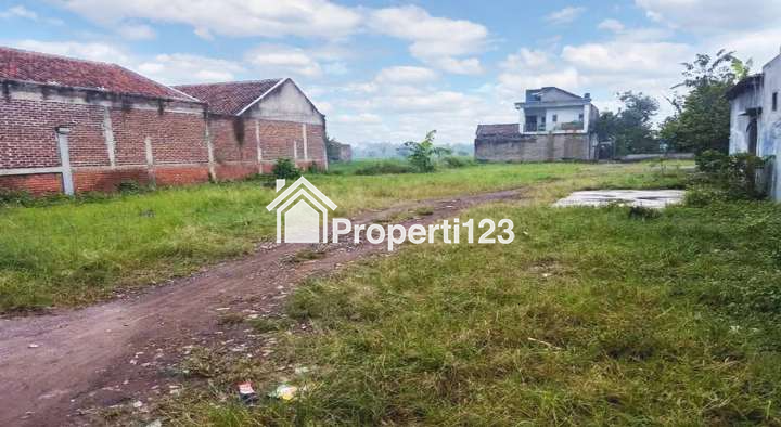 Kavling Siap Bangun 1300 m2 SHM Muka 20 Meter Untuk Residensial Komersial Dekat Podomoro Park dan Telkom University Buah Batu Bandung - 2