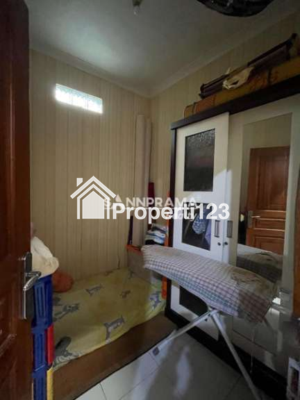 Rumah second murah lokasi strategis dipancoran mas depok - 6