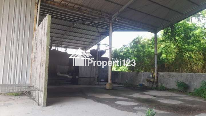 Dijual Gudang/Pabrik di Jl. Suhud Hidayat, Kampung Gorowong, Kelurahan Adiarsa Timur, Kecamatan Karawang Timur, Kabupaten Karawang, Jawa Barat - 4