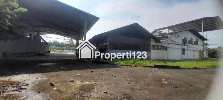 Dijual Gudang/Pabrik di Jl. Suhud Hidayat, Kampung Gorowong, Kelurahan Adiarsa Timur, Kecamatan Karawang Timur, Kabupaten Karawang, Jawa Barat - 2