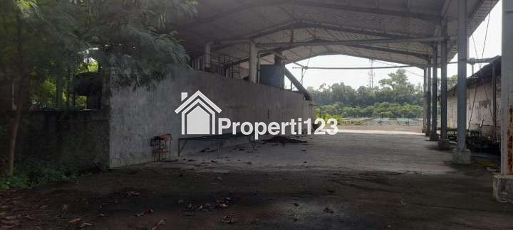 Dijual Gudang/Pabrik di Jl. Suhud Hidayat, Kampung Gorowong, Kelurahan Adiarsa Timur, Kecamatan Karawang Timur, Kabupaten Karawang, Jawa Barat - 9