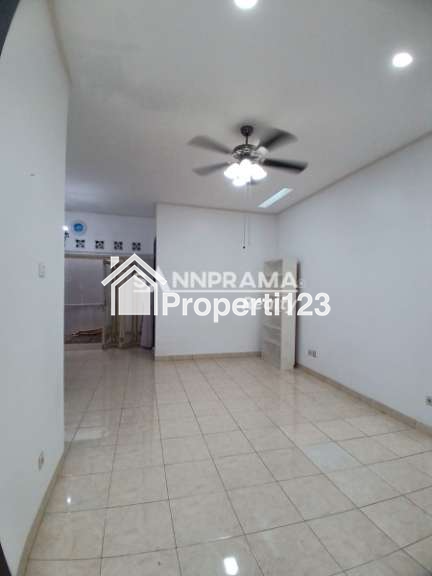 Rumah second murah siap huni dlm perumahan diPancoran mas depok - 2