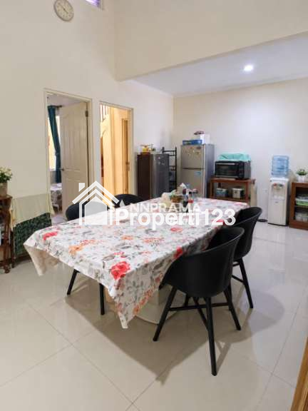 Rumah second 2 lantai siap huni di Mampang Hills Depok - 4