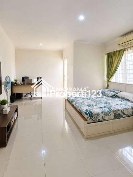 Rumah second 2 lantai siap huni di Mampang Hills Depok - 8