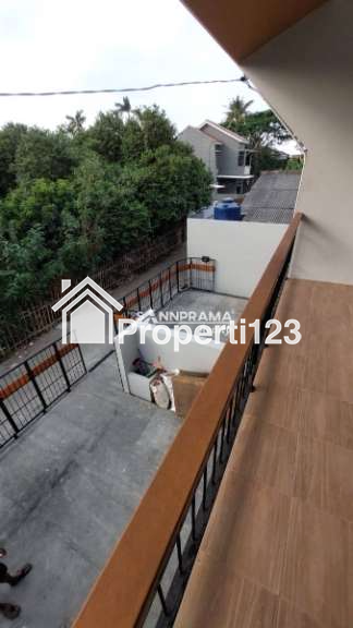 Rumah baru 2 lantai siap huni di Mampang Depok - 11