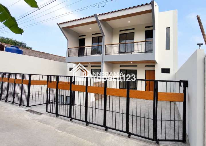 Rumah baru 2 lantai siap huni di Mampang Depok - 2