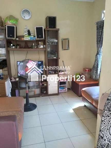 Rumah second 2 lantai murah siap huni dicipayung Depok - 2