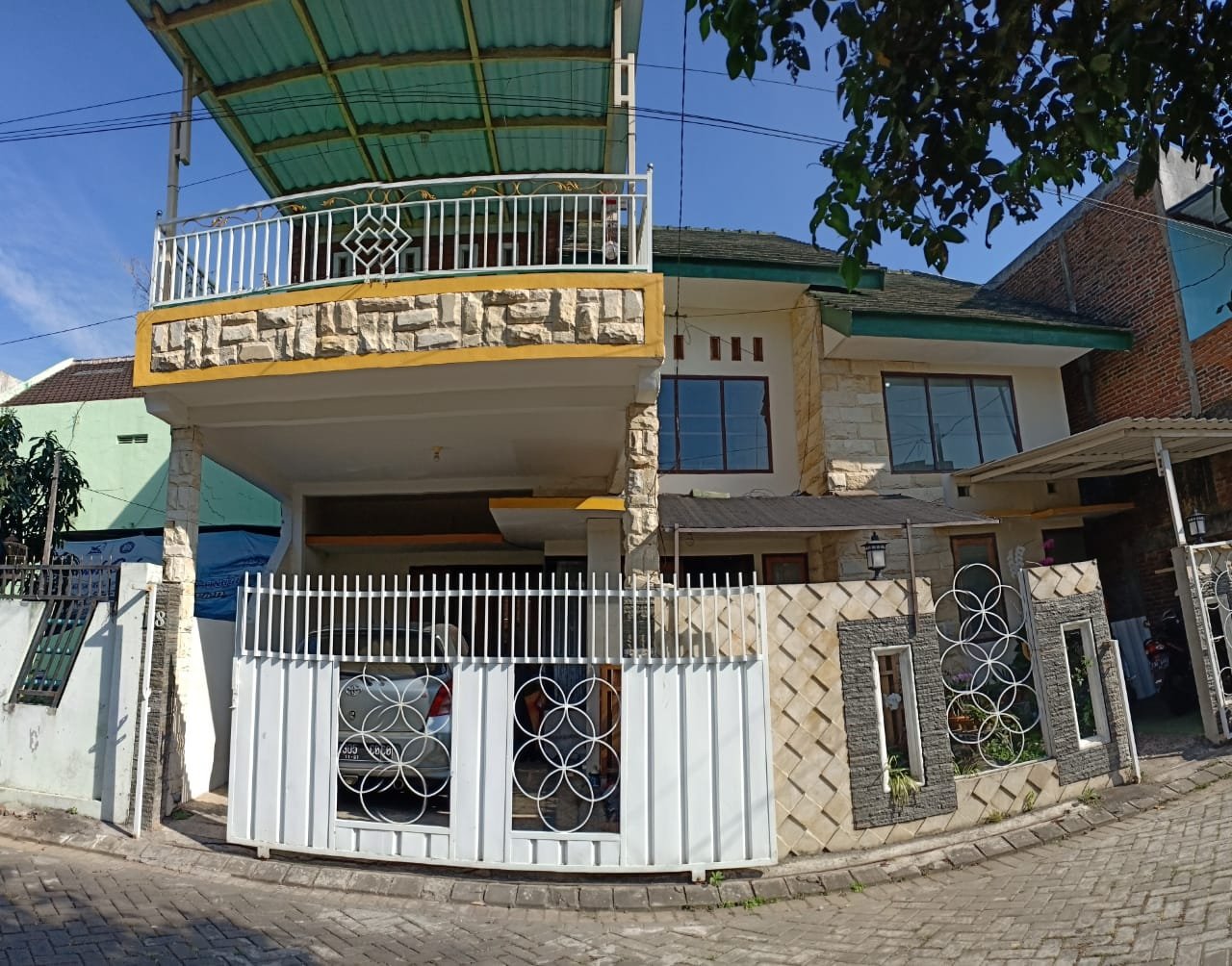 Rumah Malang Strategis Tengah Kota, - 1