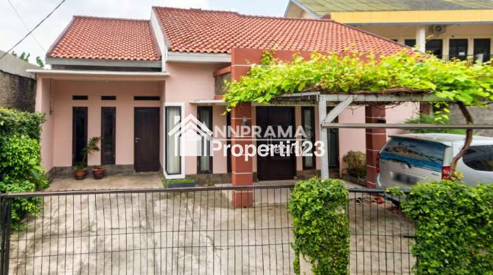 Rumah second luas strategis di Cimanggis Depok - 1