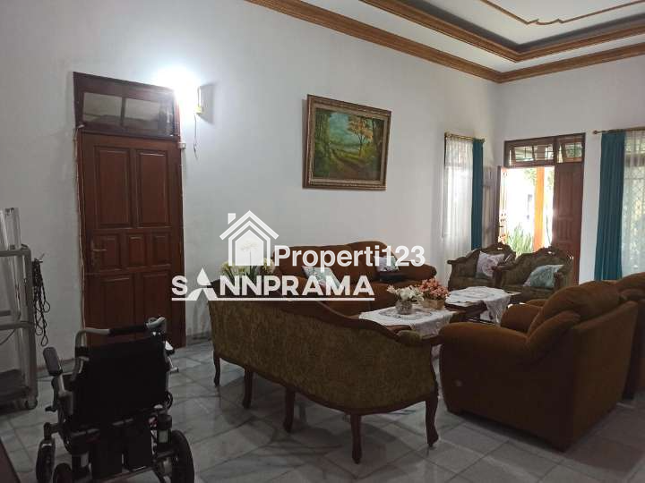 Rumah second tanah luas murah siap huni dekat kampus Gunadarma depok - 3