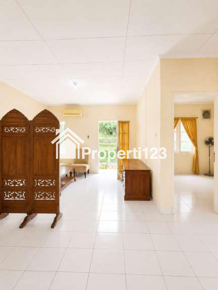 Rumah second murah siap huni dlm perumahan disawangan Depok - 5