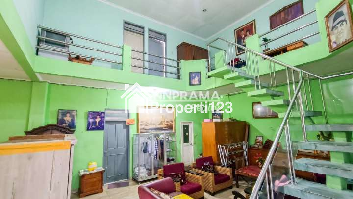 Rumah second hook luas bebas banjir di Bojongsari Depok - 4