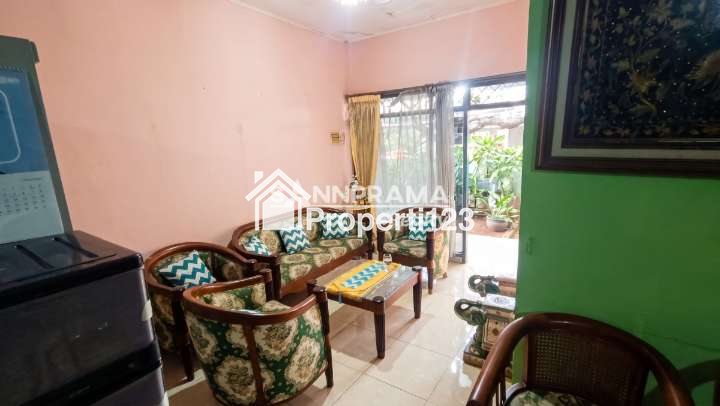 Rumah second hook luas bebas banjir di Bojongsari Depok - 5