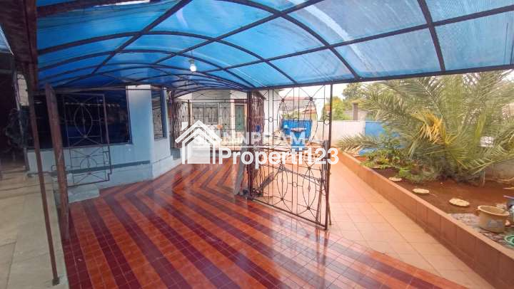 Rumah second hook luas bebas banjir di Bojongsari Depok - 2