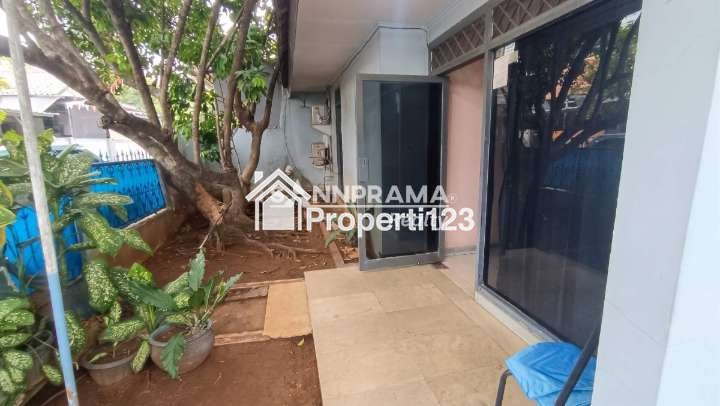 Rumah second hook luas bebas banjir di Bojongsari Depok - 7