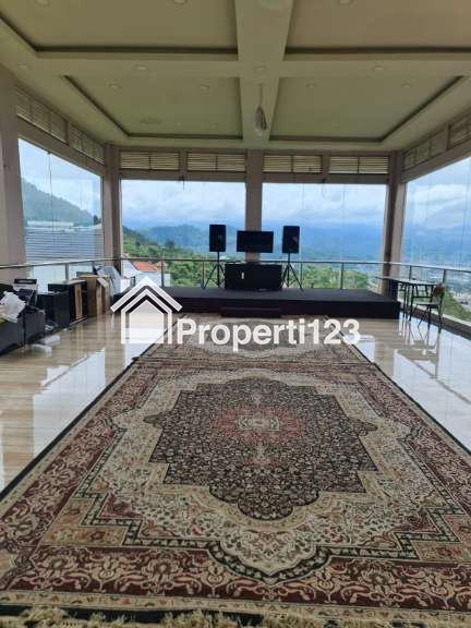 Villa Kolam Renang Di Kota Batu Full Furnished Lokasi Panderman Hill - 12