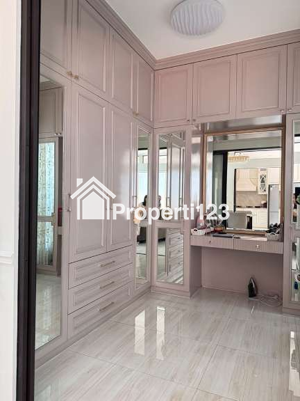 Rumah Minimalis Full Furnished Interior French Contemporer 4 Kamar Tidur 2 Kamar Mandi Carport Selangkah ke Summaba Mall di Summarecon Bandung - 10
