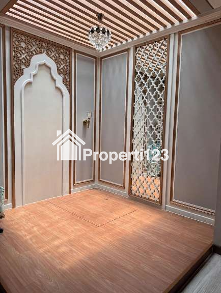 Rumah Minimalis Full Furnished Interior French Contemporer 4 Kamar Tidur 2 Kamar Mandi Carport Selangkah ke Summaba Mall di Summarecon Bandung - 11
